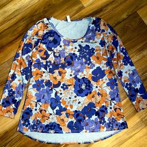 Lularoe lynnae shirt size XL